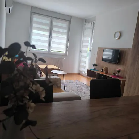 Apartment Riverside Ferona With Garage *