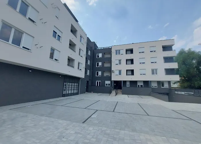 Riverside Ferona With Garage Novi Sad